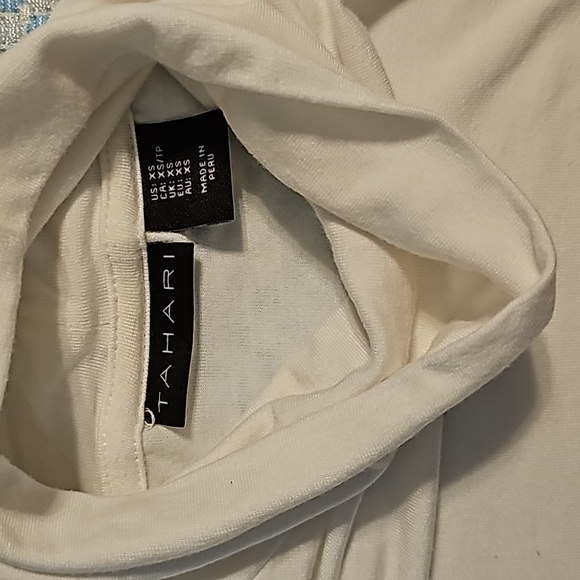 Tahari Extra Small Turtleneck EUC - Picture 5 of 6